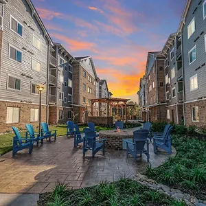 Apartment The Professional - 5 Mins To Carowinds, Charlotte