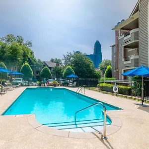 Apartment Unique 2br Prime Location With Gym & Parking, Charlotte